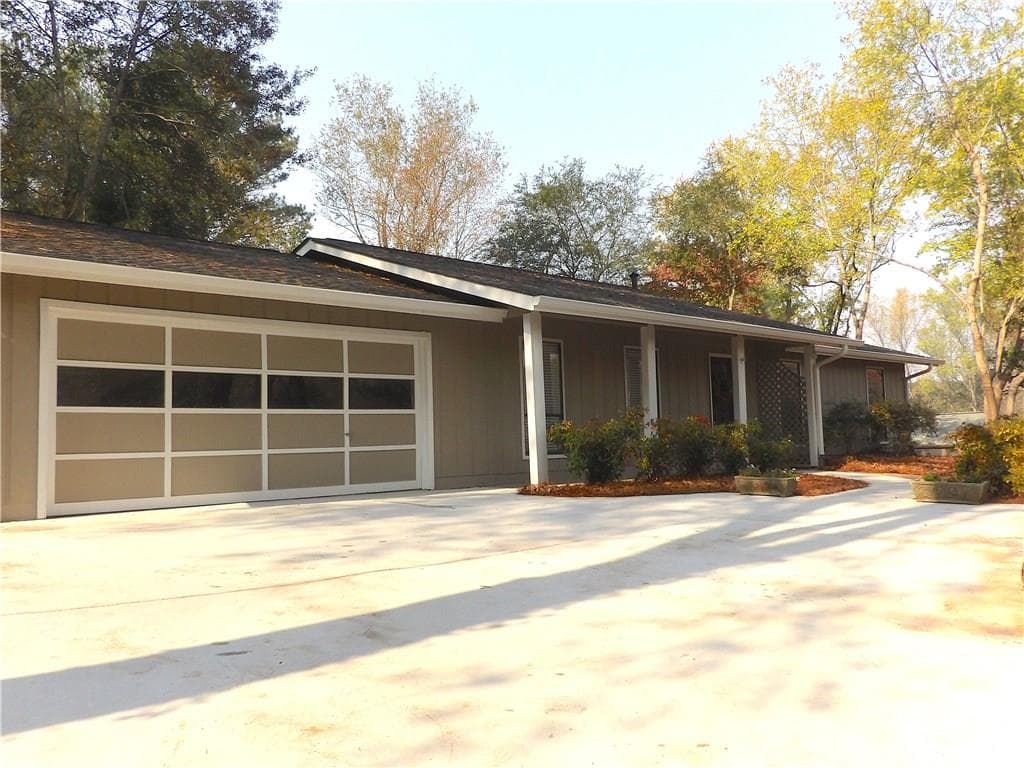 3443 Summie Drive, Lilburn, GA 30047 — most recent listing photo