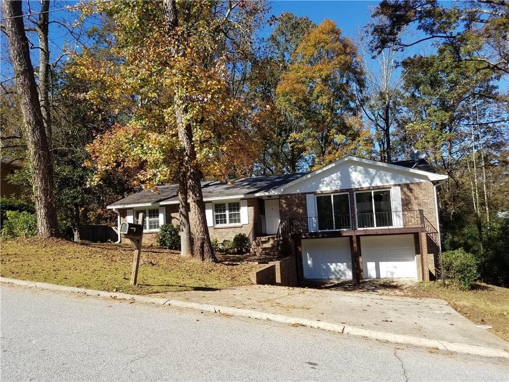 658 Rockborough Drive, Stone Mountain, GA 30083 — most recent listing photo