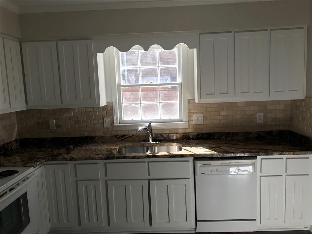 3 bedroom, 1,534 sq ft condominium sold at 6520 Roswell Road 90, Atlanta, GA 30328