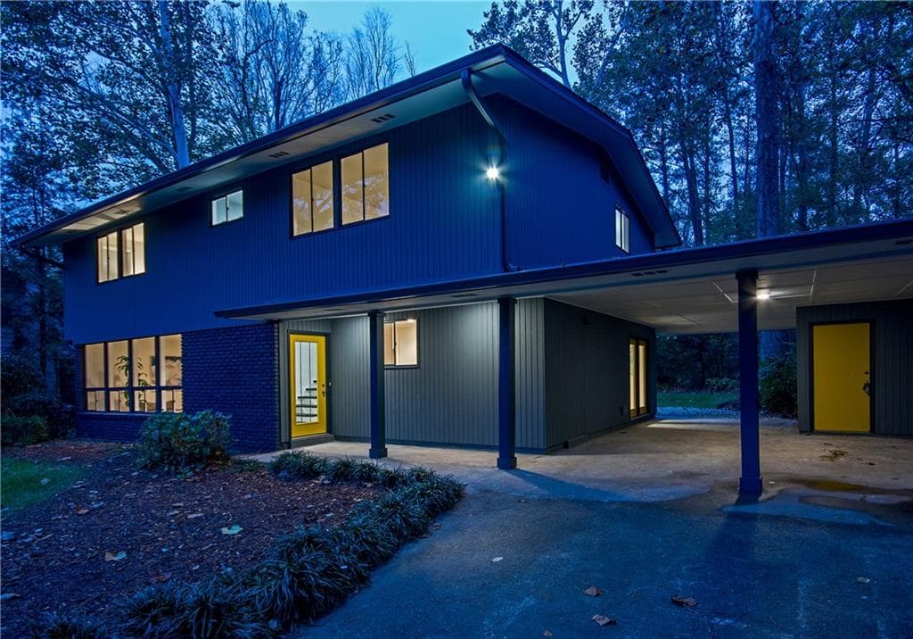 4 bedroom, 2,400 sq ft single family residence sold at 3513 Regalwoods Drive, Atlanta, GA 30340
