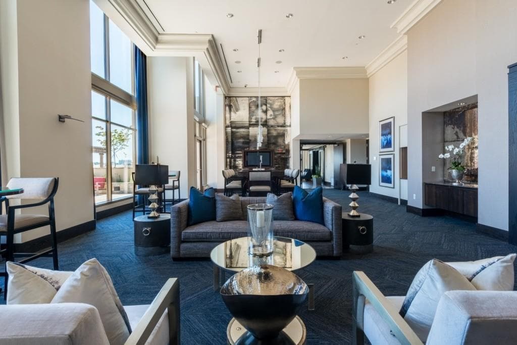 1 bedroom, 1,385 sq ft condominium sold at 270 17th Street 3406, Atlanta, GA 30363