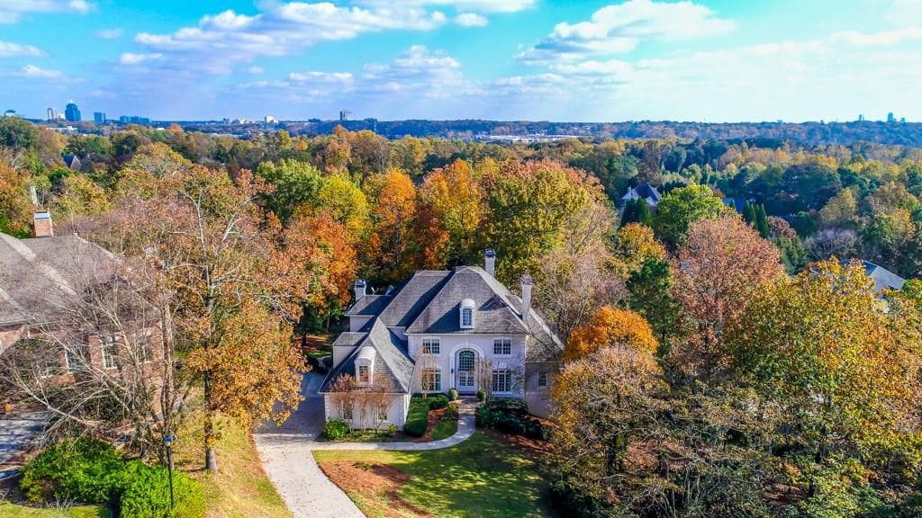 5835 De Claire Court, Sandy Springs, GA 30328 — most recent listing photo