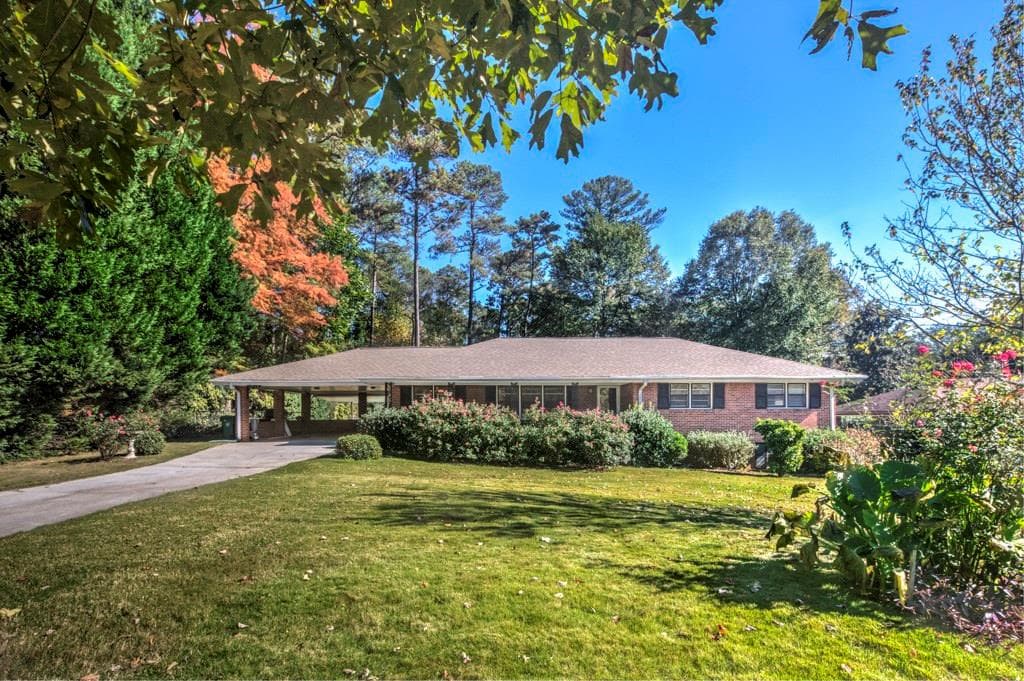 3 bedroom, 1,669 sq ft single family residence sold at 2427 Cravey Drive, Atlanta, GA 30345