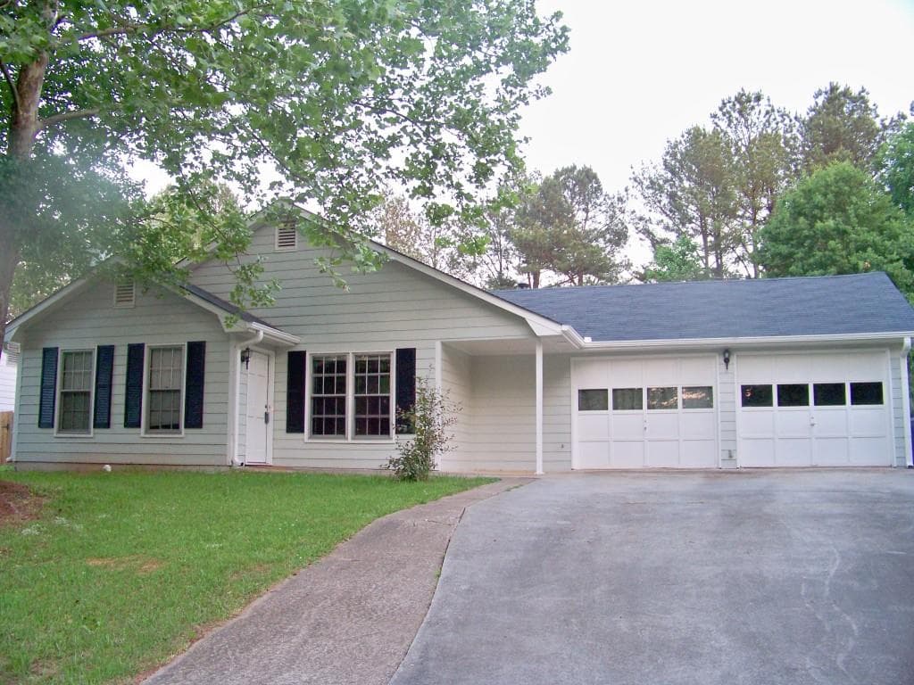 640 Wayside Drive, Lawrenceville, GA 30046 — most recent listing photo