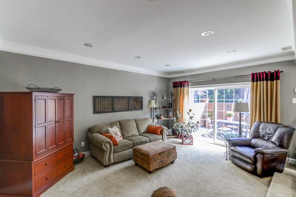 3 bedroom, 1,800 sq ft townhouse sold at 1634 Ponce De Leon Avenue 302, Atlanta, GA 30307