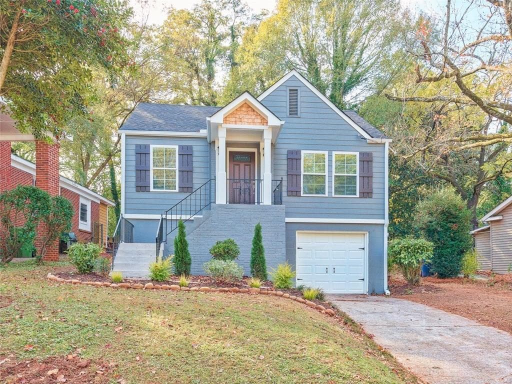 4 bedroom, 1,632 sq ft single family residence sold at 1660 Alvarado Terrace, Atlanta, GA 30310