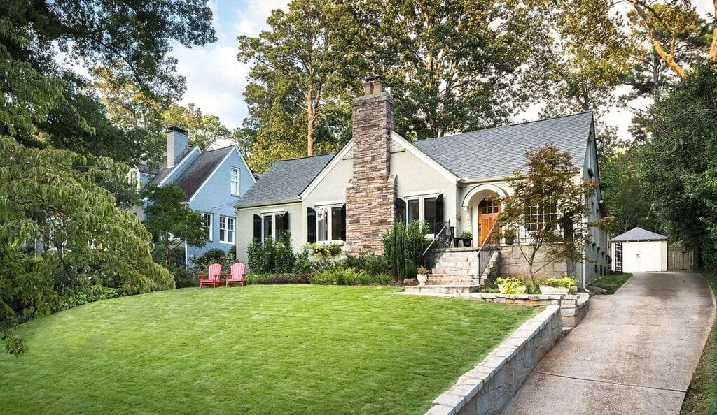 221 Glenn Circle, Decatur, GA 30030 — most recent listing photo
