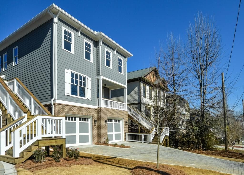 5 bedroom, 3,500 sq ft single family residence sold at 1104 Victoria Street, Brookhaven, GA 30319