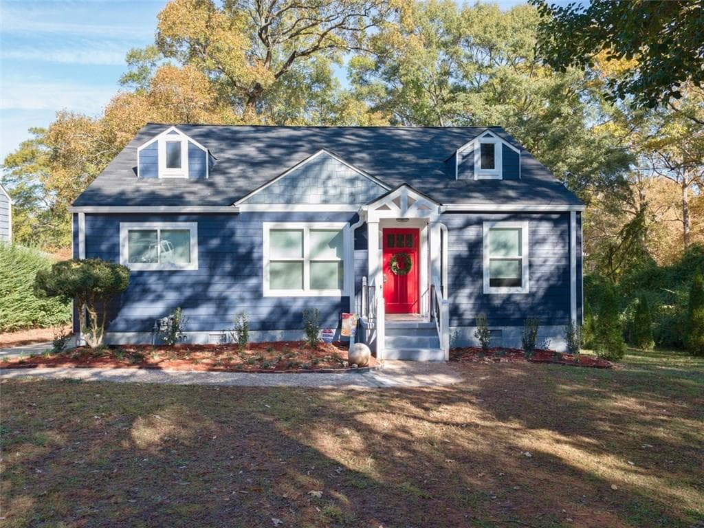 4 bedroom, 1,942 sq ft single family residence sold at 811 Burchill Street, Atlanta, GA 30310