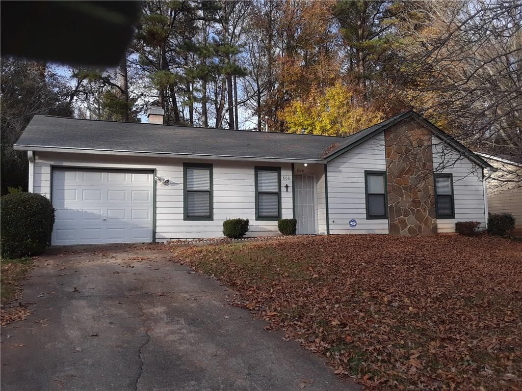 806 Greenhedge Drive, Stone Mountain, GA 30088 — most recent listing photo