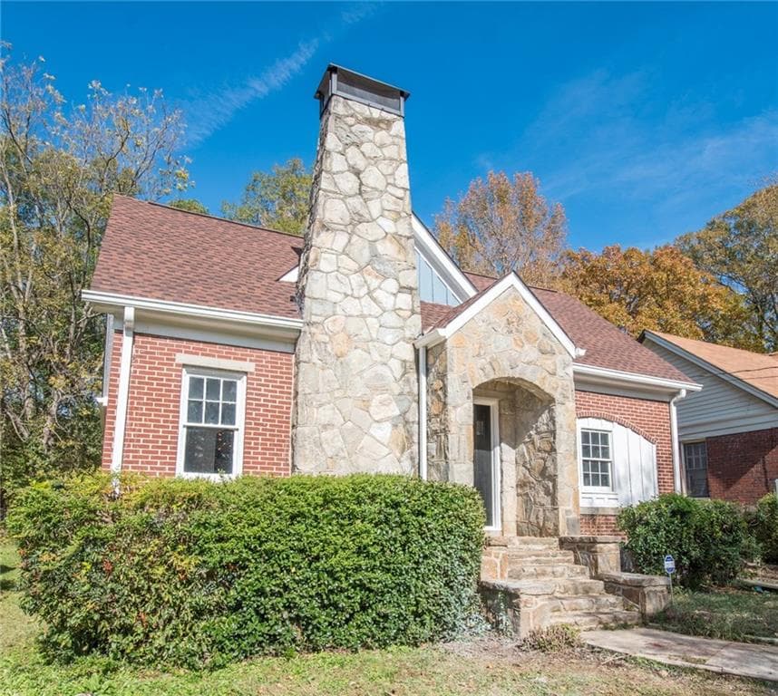 3 bedroom, 1,811 sq ft single family residence sold at 1713 Stokes Avenue, Atlanta, GA 30310