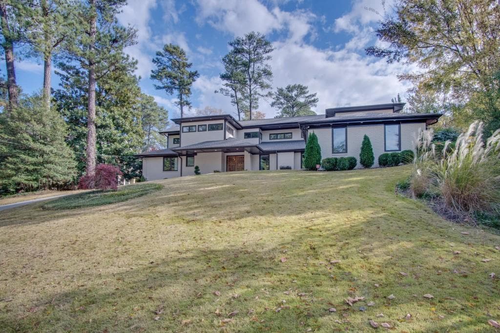 5 bedroom, 4,224 sq ft single family residence sold at 4027 Statewood Road, Atlanta, GA 30342