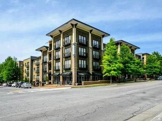 2 bedroom, 1,223 sq ft condominium sold at 5300 Peachtree Road 3501, Chamblee, GA 30341