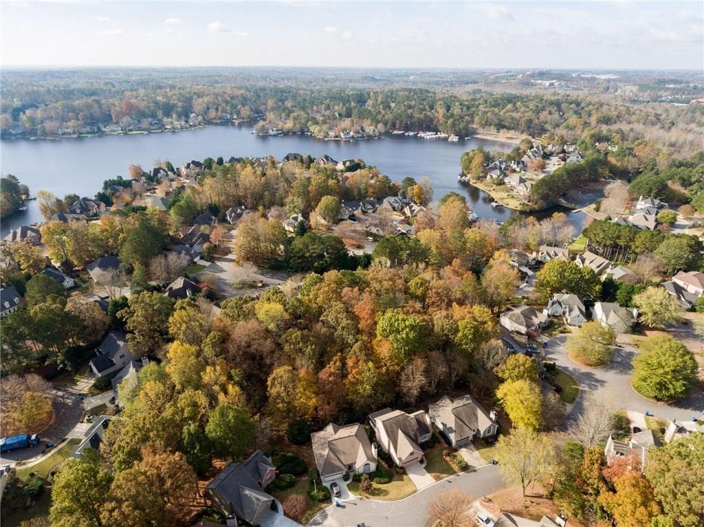 3 bedroom, 1,849 sq ft single family residence sold at 7175 Harbour Landing, Alpharetta, GA 30005