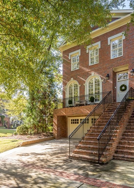 3 bedroom, 3,672 sq ft townhouse sold at 604 Timm Valley Road A, Atlanta, GA 30305