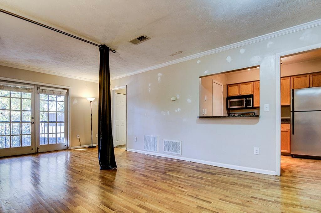 1 bedroom, 525 sq ft condominium sold at 1150 Collier Road D11, Atlanta, GA 30318