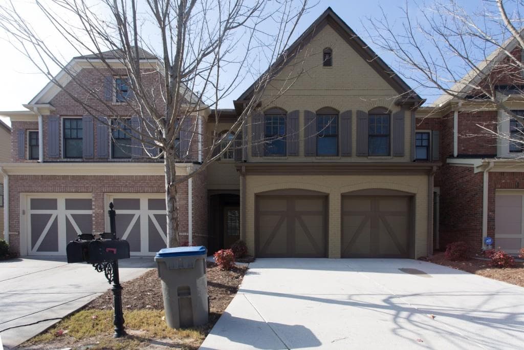 3 bedroom, 1,717 sq ft townhouse sold at 1370 Winshire Cove 1370, Alpharetta, GA 30004
