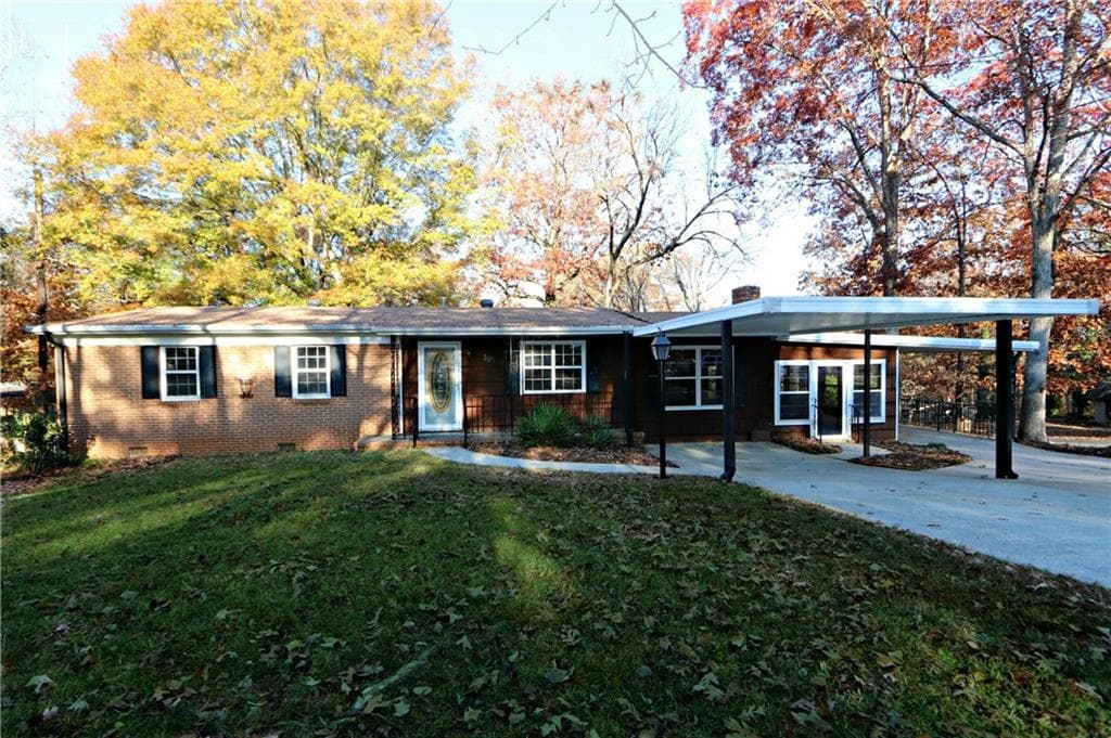 191 Seminole Circle, Suwanee, GA 30024 — most recent listing photo