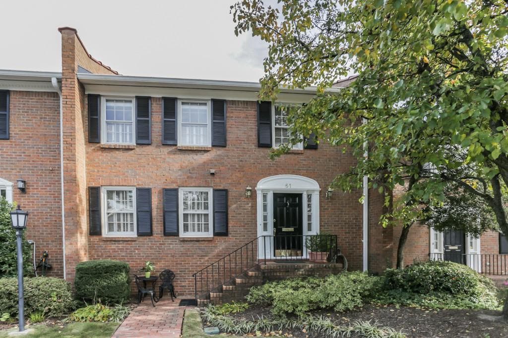 3 bedroom, 1,944 sq ft townhouse sold at 4620 Wieuca Road 61, Atlanta, GA 30342