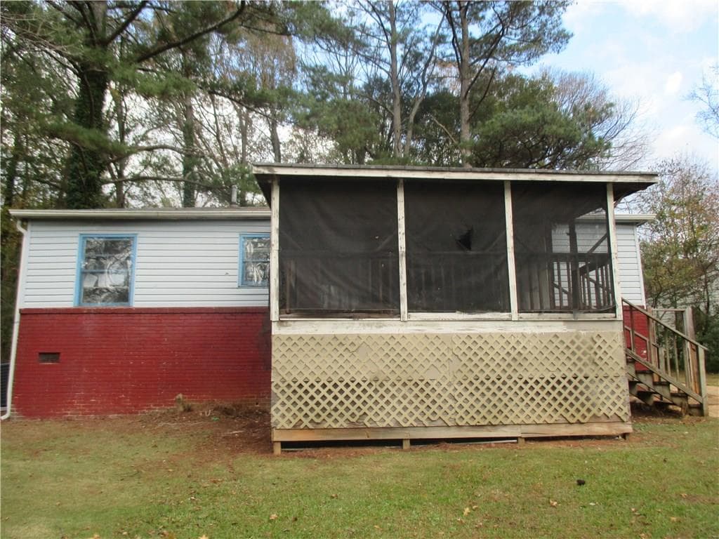 3 bedroom, 1,025 sq ft single family residence sold at 2277 Swallow Circle, Atlanta, GA 30315