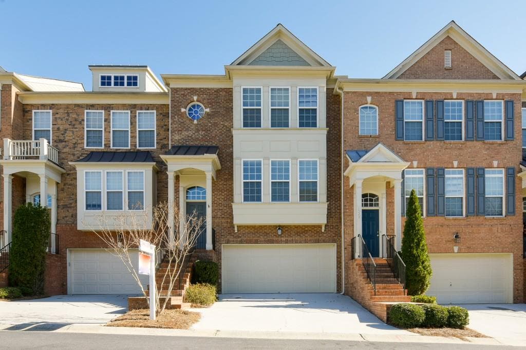 4 bedroom, 2,430 sq ft townhouse sold at 1530 Wehunt Circle 19, Smyrna, GA 30082