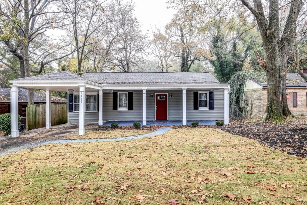 3 bedroom, 1,402 sq ft single family residence sold at 1416 Graymont Drive, Atlanta, GA 30310