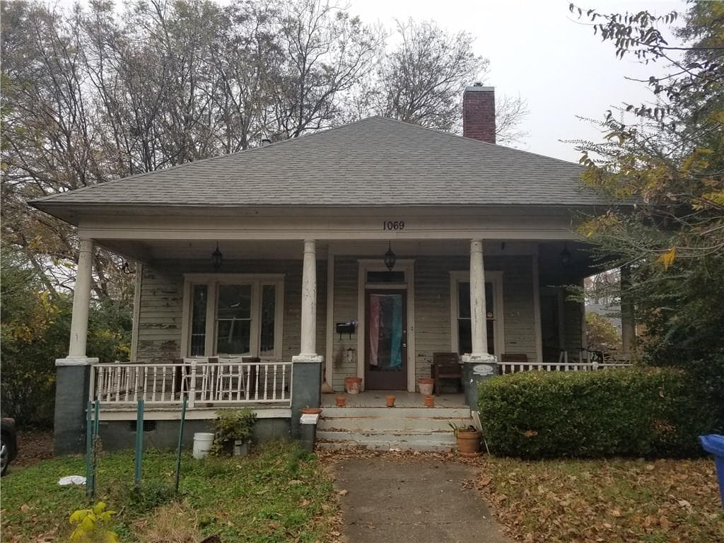 2 bedroom, 1,775 sq ft single family residence sold at 1069 Oak Street, Atlanta, GA 30310