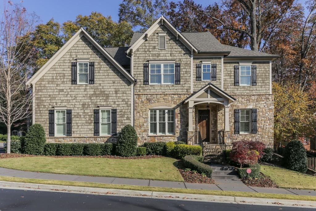 6 bedroom, 5,141 sq ft single family residence sold at 300 Valley Brook Way, Atlanta, GA 30342