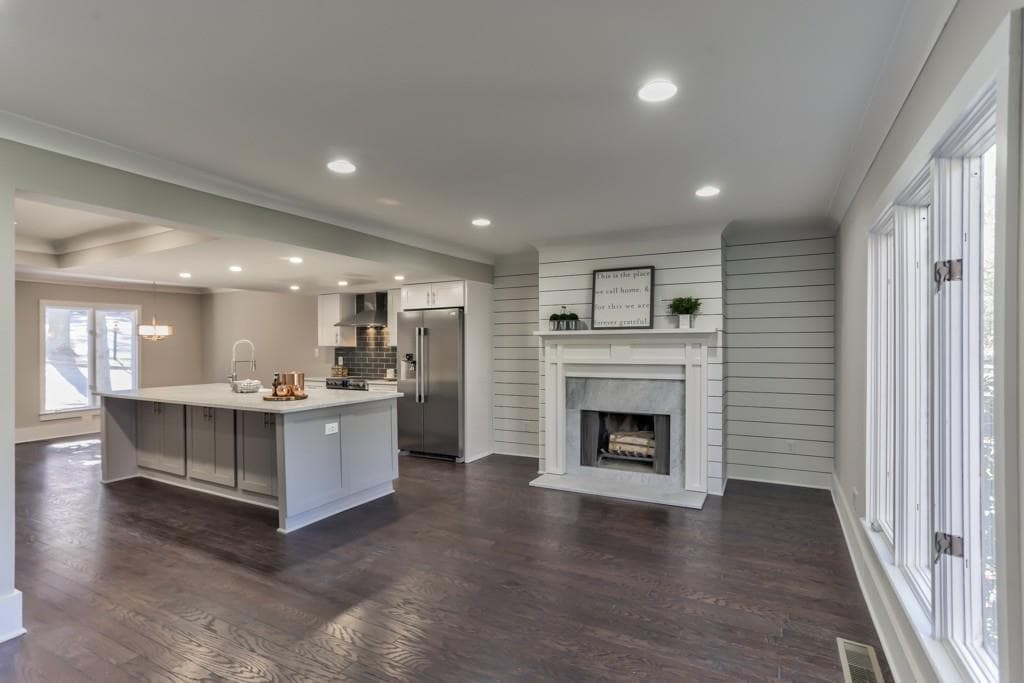 3 bedroom, 1,798 sq ft townhouse sold at 18 Ivy Parkway 18, Atlanta, GA 30342