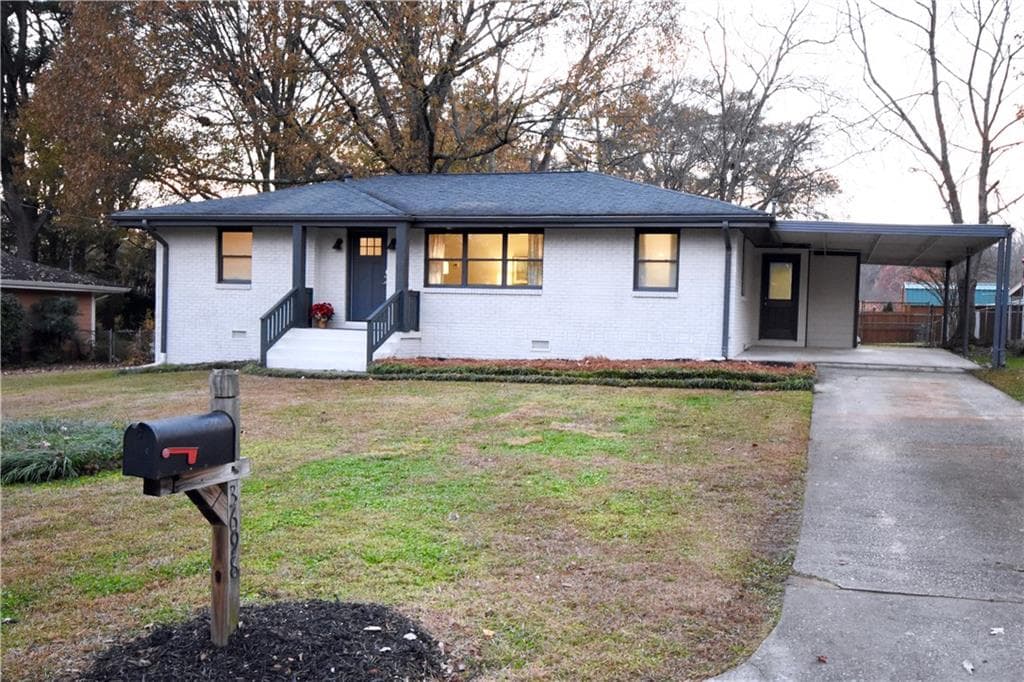 3 bedroom, 1,217 sq ft single family residence sold at 3698 Crestview Drive, Smyrna, GA 30082
