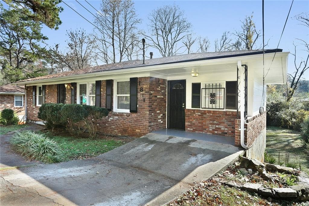1818 Meadowglades Drive, Decatur, GA 30035 — most recent listing photo