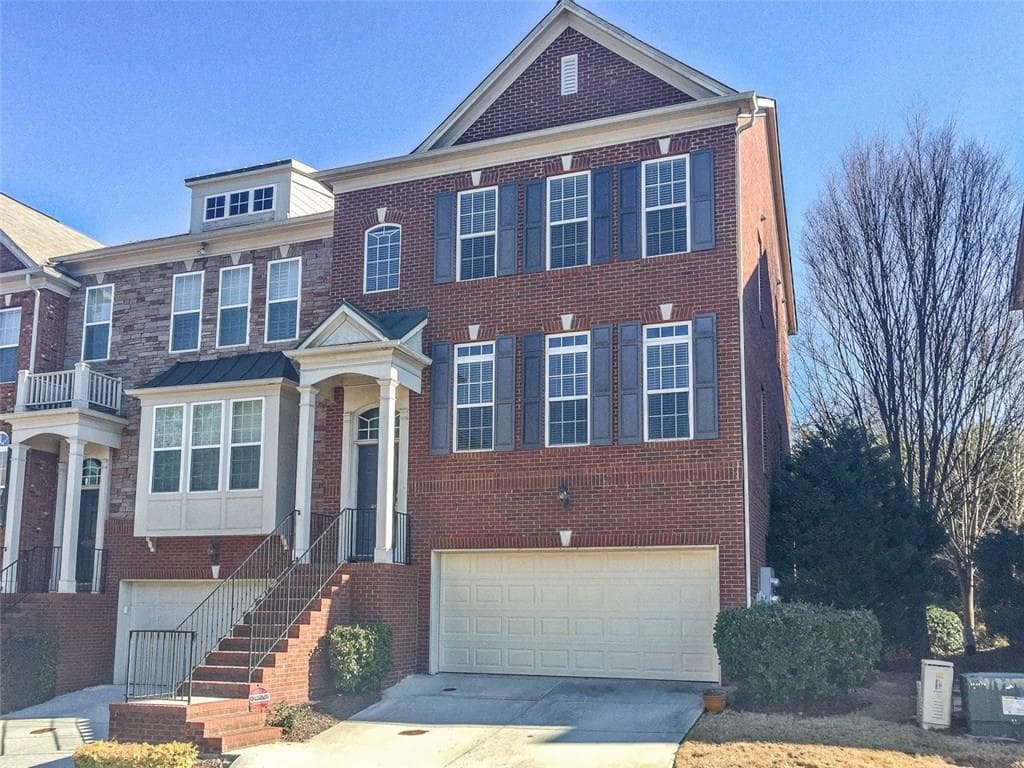 4 bedroom, 2,352 sq ft townhouse sold at 4961 Colchester Court, Atlanta, GA 30339