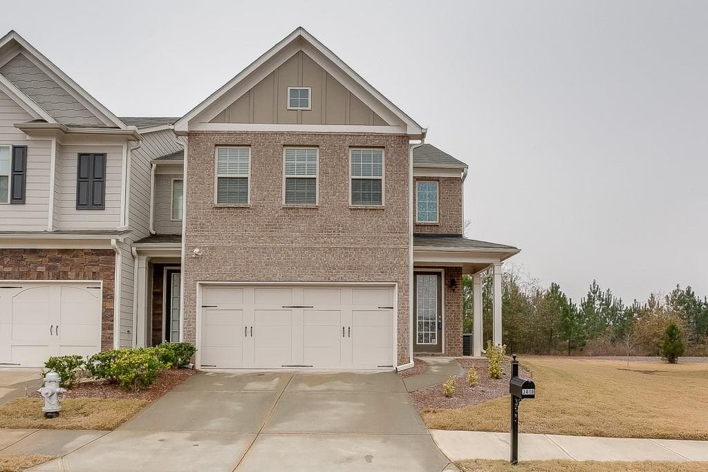 3 bedroom, 1,986 sq ft townhouse sold at 3418 Brockenhurst Drive 2, Buford, GA 30519