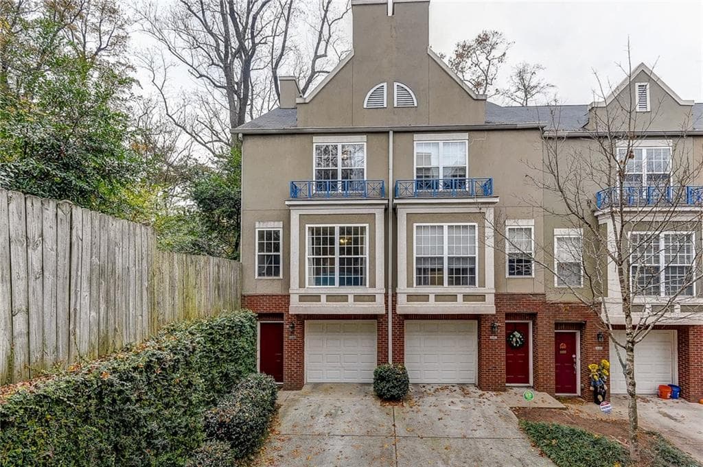 2 bedroom, 1,243 sq ft townhouse sold at 1149 Village Court, Atlanta, GA 30316