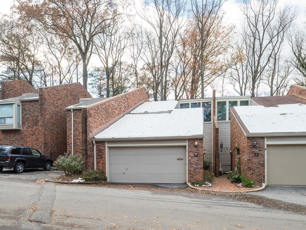 34 Spring Lake Place 34, Atlanta, GA 30318 — most recent listing photo
