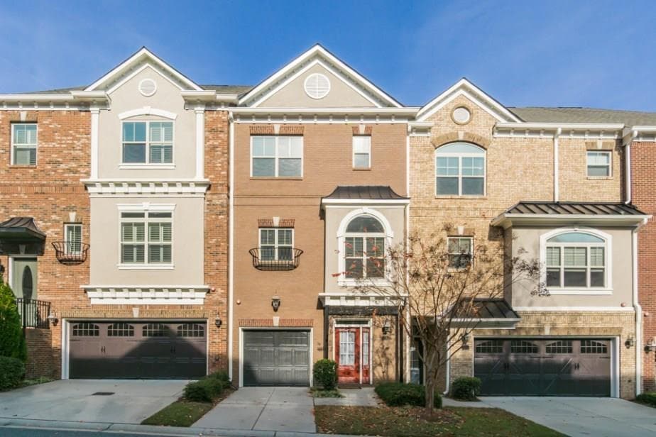 938 Delaronde Court, Sandy Springs, GA 30328 — most recent listing photo