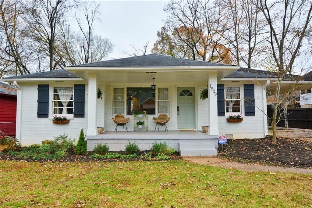 3 bedroom, 1,011 sq ft single family residence sold at 1629 Newton Avenue, Atlanta, GA 30316