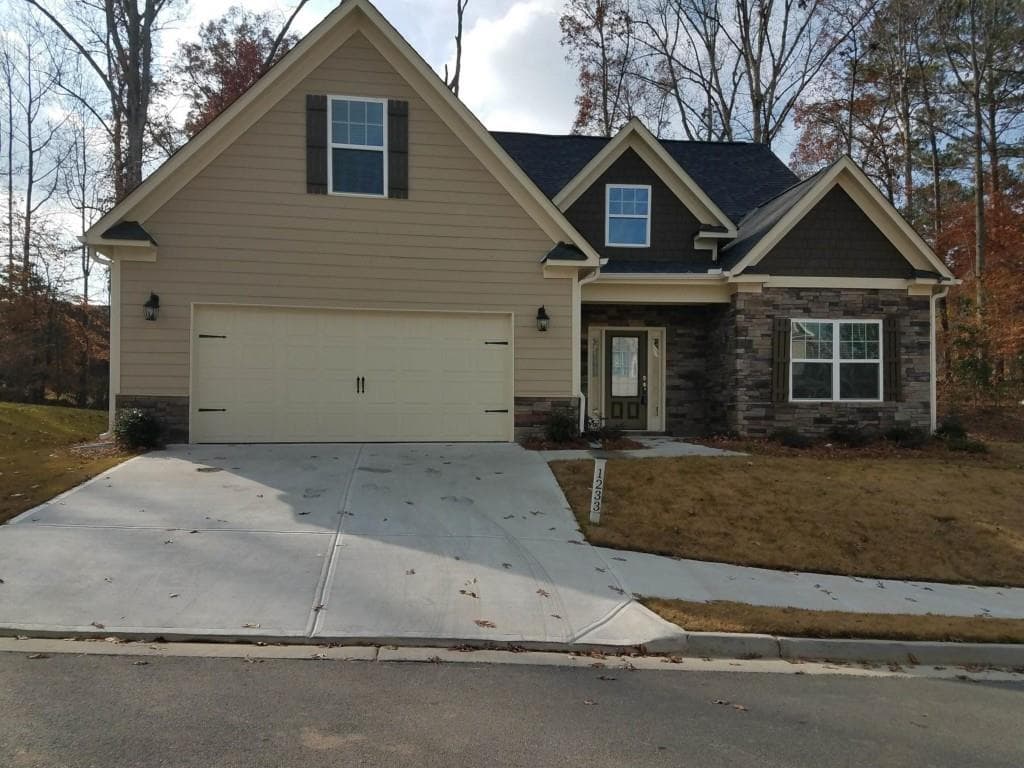4 bedroom single family residence sold at 7970 Pikefarm Trail, Fairburn, GA 30213
