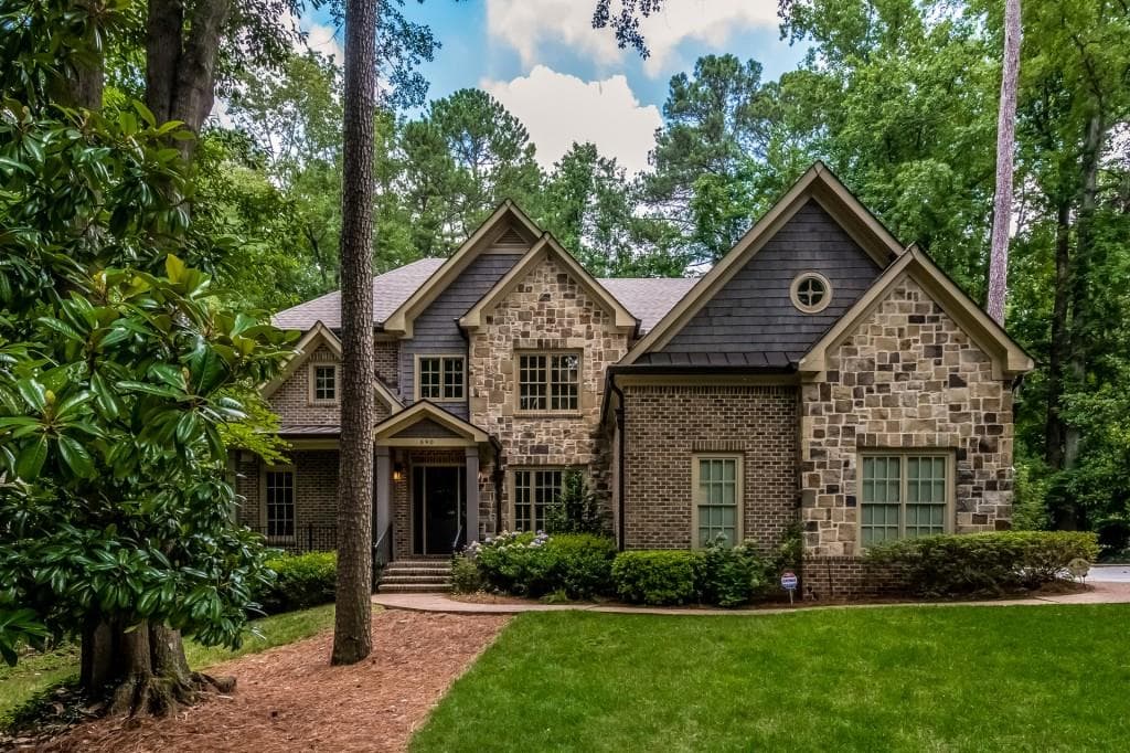 590 Windsor Parkway, Sandy Springs, GA 30342 — most recent listing photo