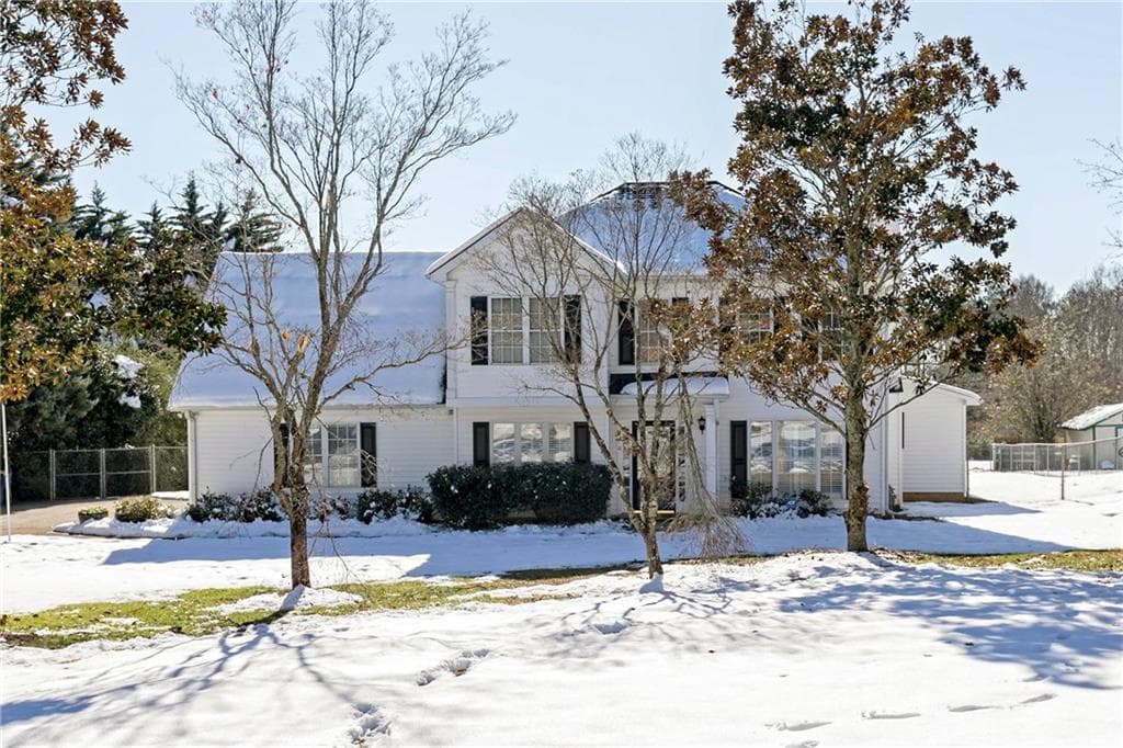 4 bedroom, 2,370 sq ft single family residence sold at 4001 Arrington Road, Acworth, GA 30102