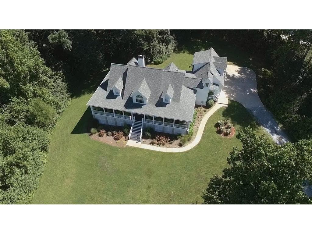 5 bedroom, 5,068 sq ft single family residence sold at 105 White Oaks Lane, Canton, GA 30115