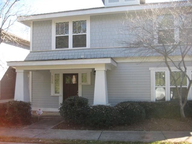 2 bedroom, 1,120 sq ft condominium sold at 490 Barnett Shoals Road 528, Athens, GA 30605