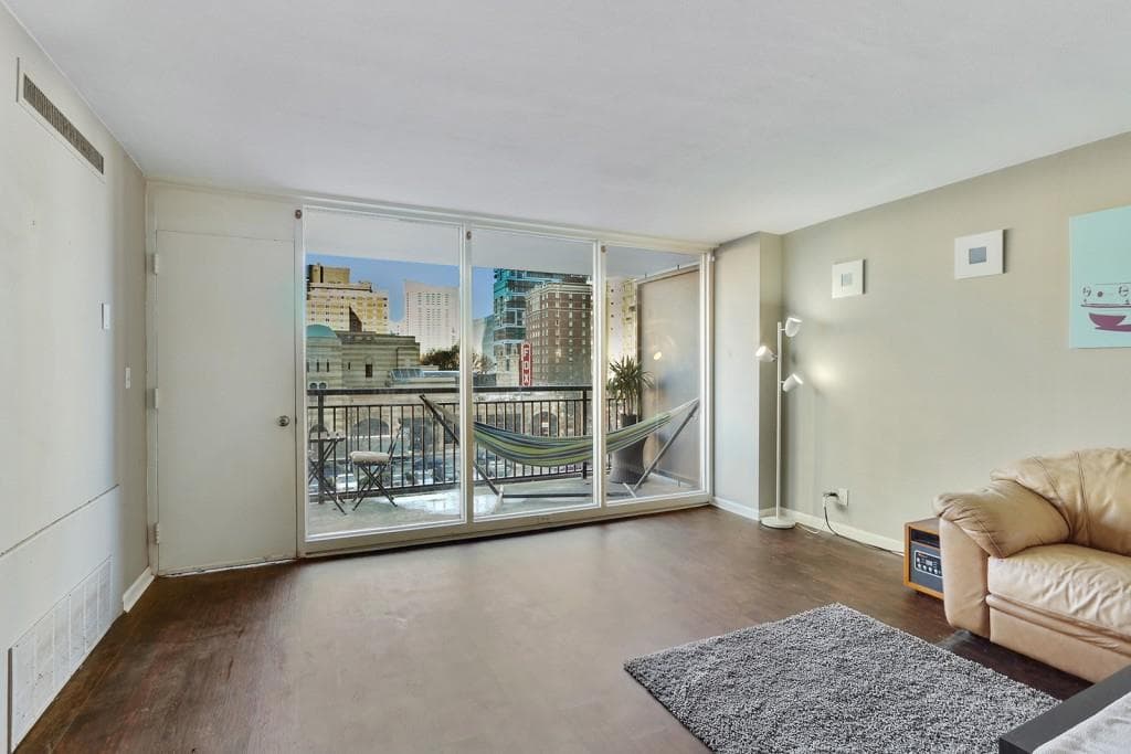 1 bedroom, 786 sq ft condominium sold at 620 Peachtree Street 502, Atlanta, GA 30308