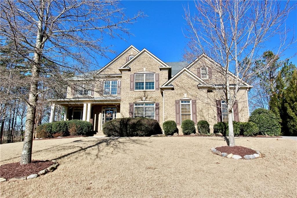 5 bedroom, 4,678 sq ft single family residence sold at 6660 Granite Gate Pass, Cumming, GA 30028
