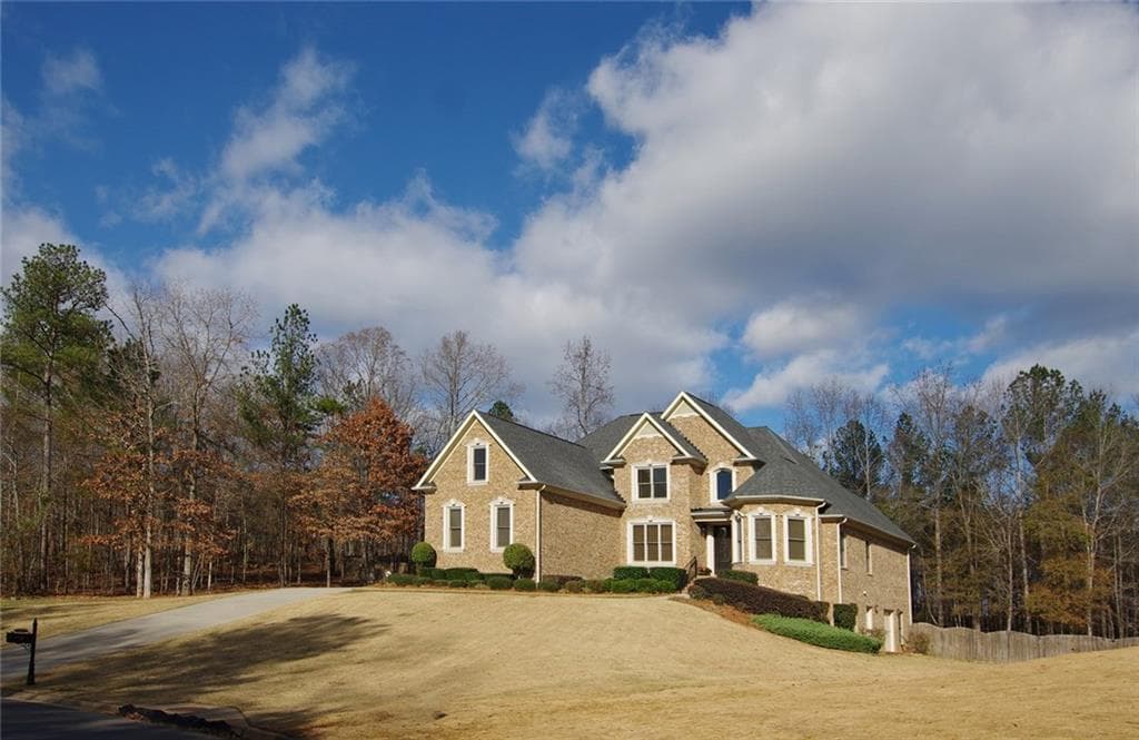 5 bedroom, 4,530 sq ft single family residence sold at 2652 Jacanar Lane, Atlanta, GA 30331