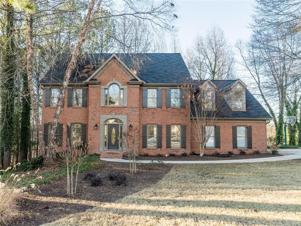 5 bedroom, 4,100 sq ft single family residence sold at 401 Jessica Lane, Woodstock, GA 30188