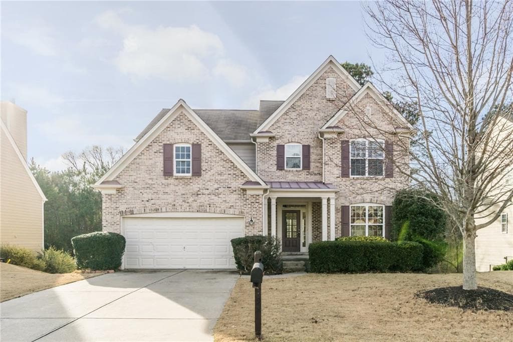 4 bedroom, 2,722 sq ft single family residence sold at 195 Hammersmith Drive, Suwanee, GA 30024