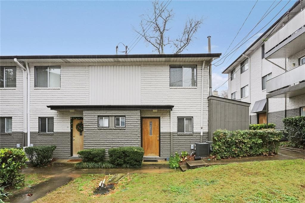 2 bedroom, 966 sq ft condominium sold at 3501 Roswell Road 501, Atlanta, GA 30305