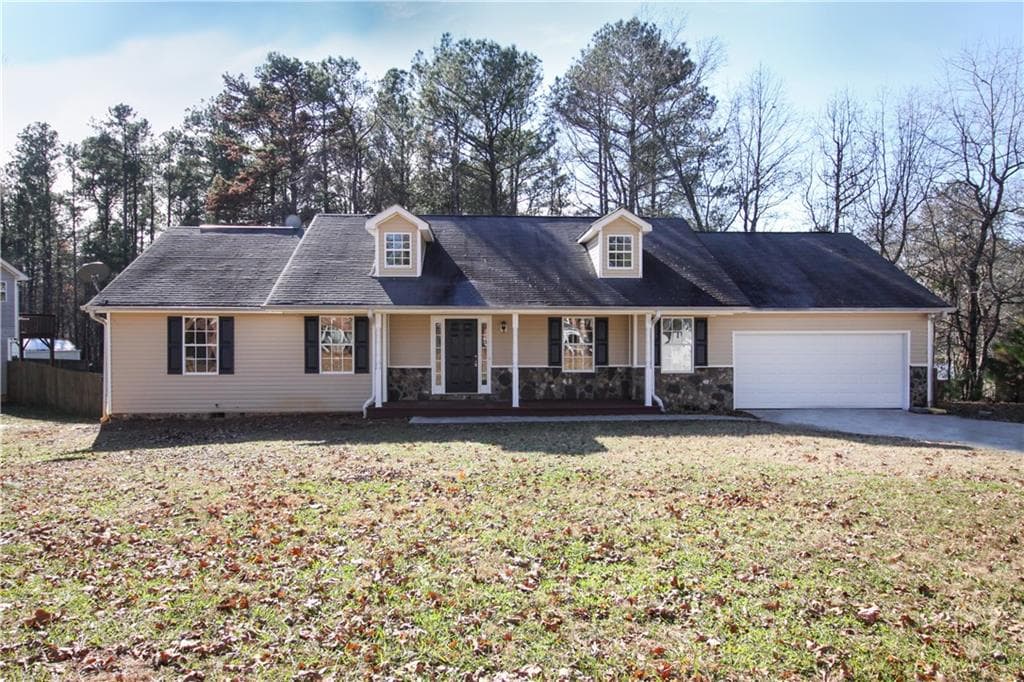 3 bedroom, 1,600 sq ft single family residence sold at 3805 Annandale Lane, Suwanee, GA 30024