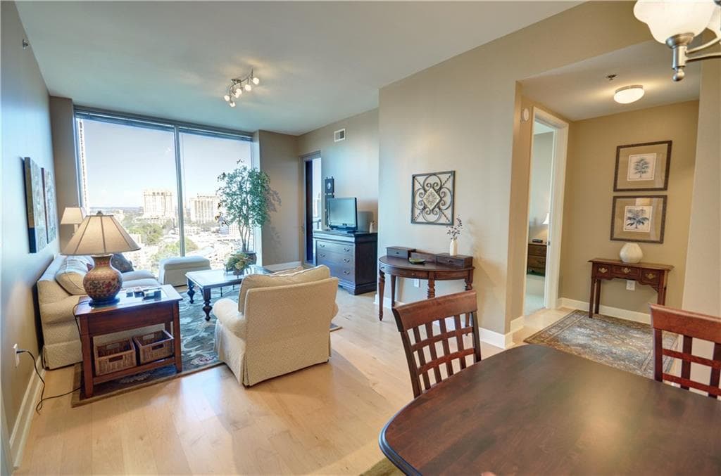 2 bedroom, 1,389 sq ft condominium sold at 2795 Peachtree Road 1803, Atlanta, GA 30305